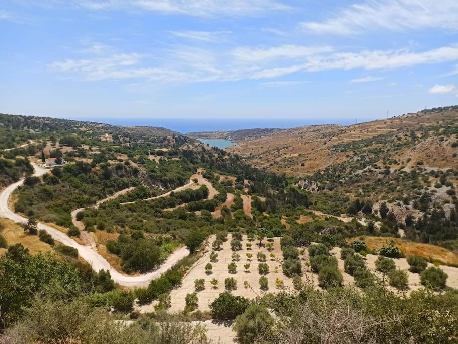 Villa Glamping In The Middle Of Nowhere à Paphos Extérieur photo